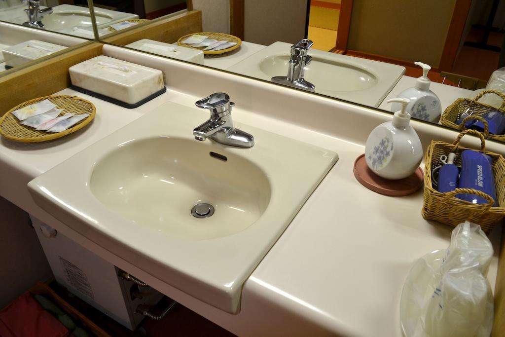 Akita Onsen Plaza Hotell Rum bild