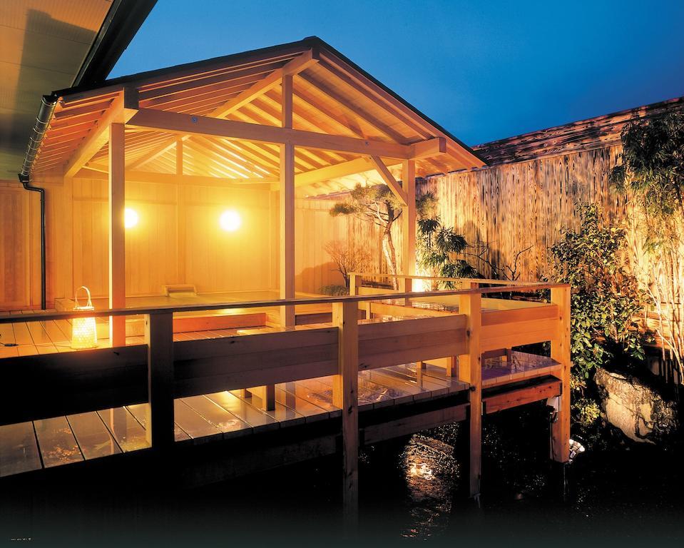 Akita Onsen Plaza Hotell Exteriör bild