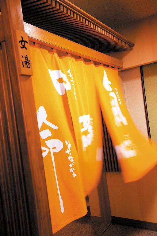 Akita Onsen Plaza Hotell Exteriör bild
