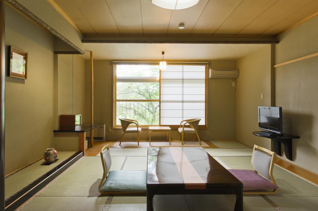 Akita Onsen Plaza Hotell Rum bild