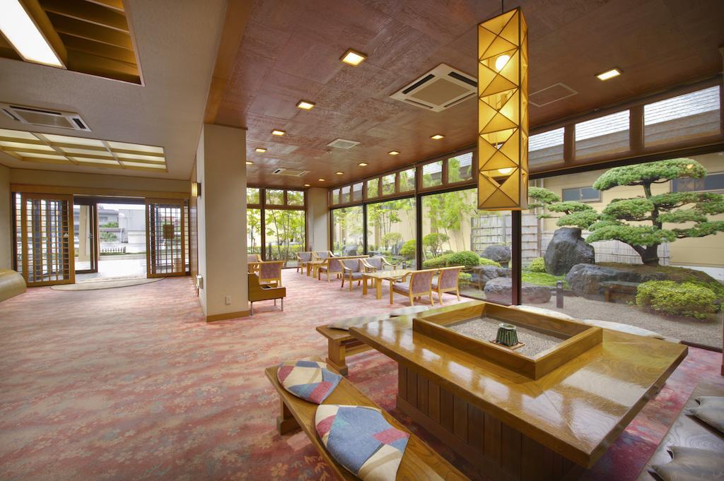 Akita Onsen Plaza Hotell Exteriör bild