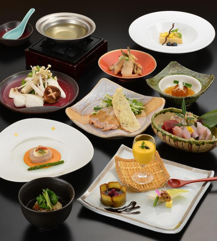 Akita Onsen Plaza Hotell Exteriör bild